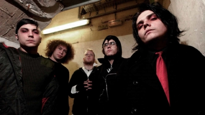 Há 15 anos My Chemical Romance reinventava o emo com "Three Cheers for