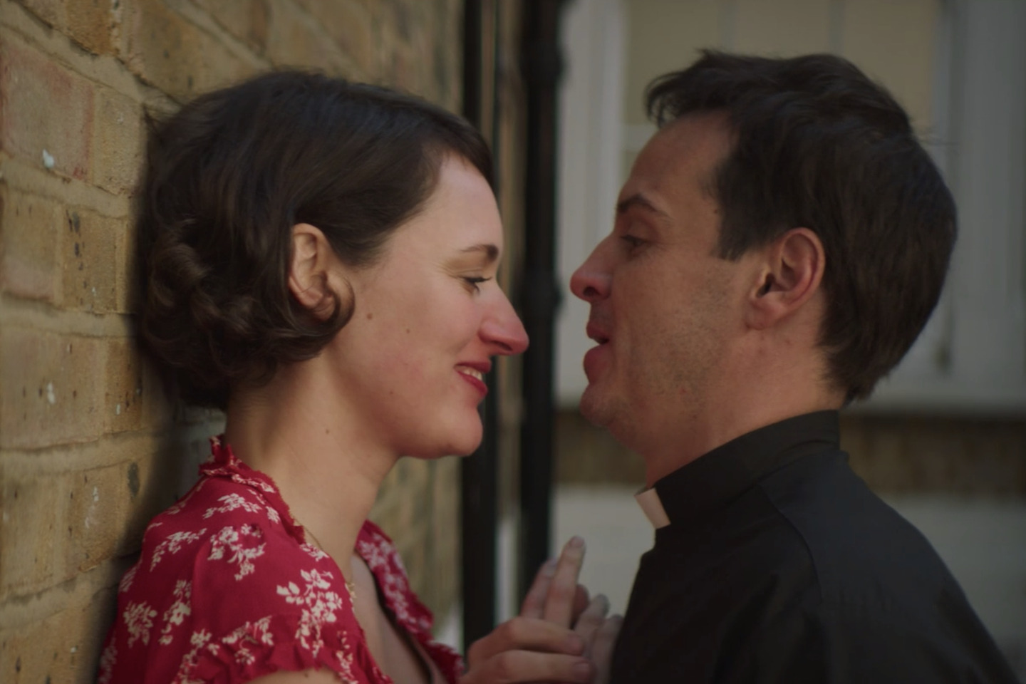 Andrew Scott retorna como padre de Fleabag em crossover ...